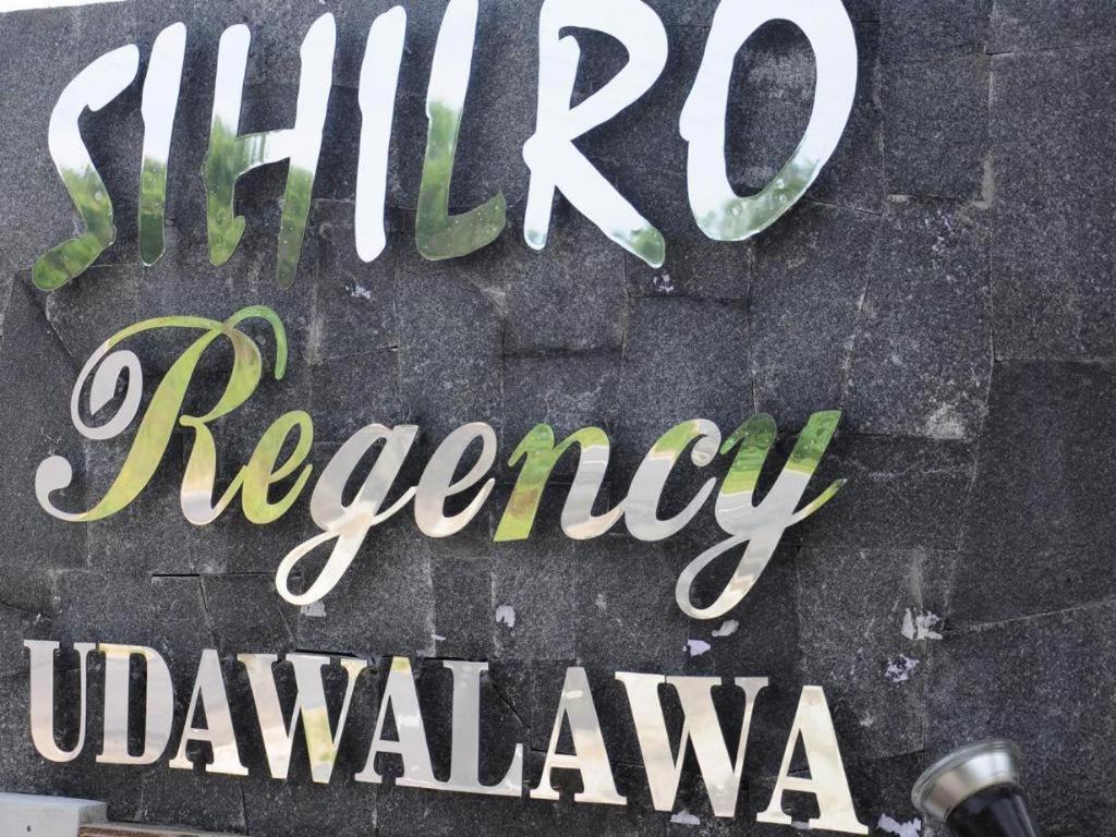 Sihilro Regency Hotel Udawalawe Esterno foto