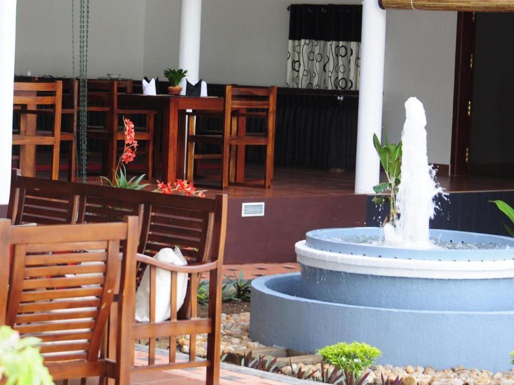 Sihilro Regency Hotel Udawalawe Esterno foto