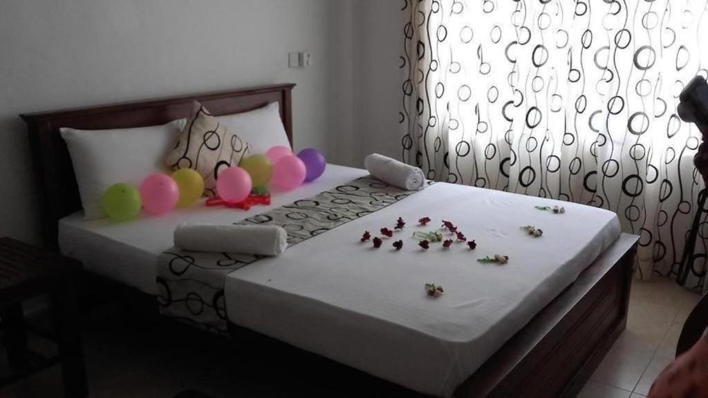 Sihilro Regency Hotel Udawalawe Esterno foto